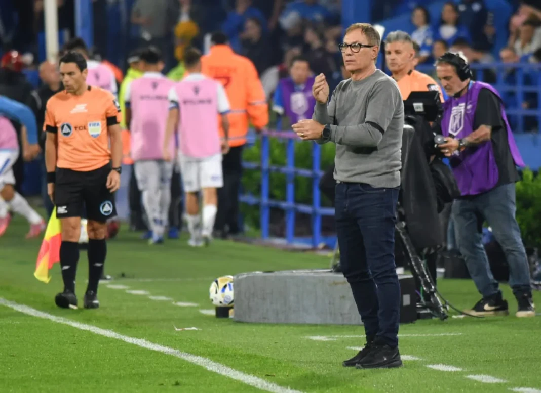 2317133-panorama-auriazul-holan-cuenta-con-un-duda-de-cara-al-duelo-con-instituto-del-viernes